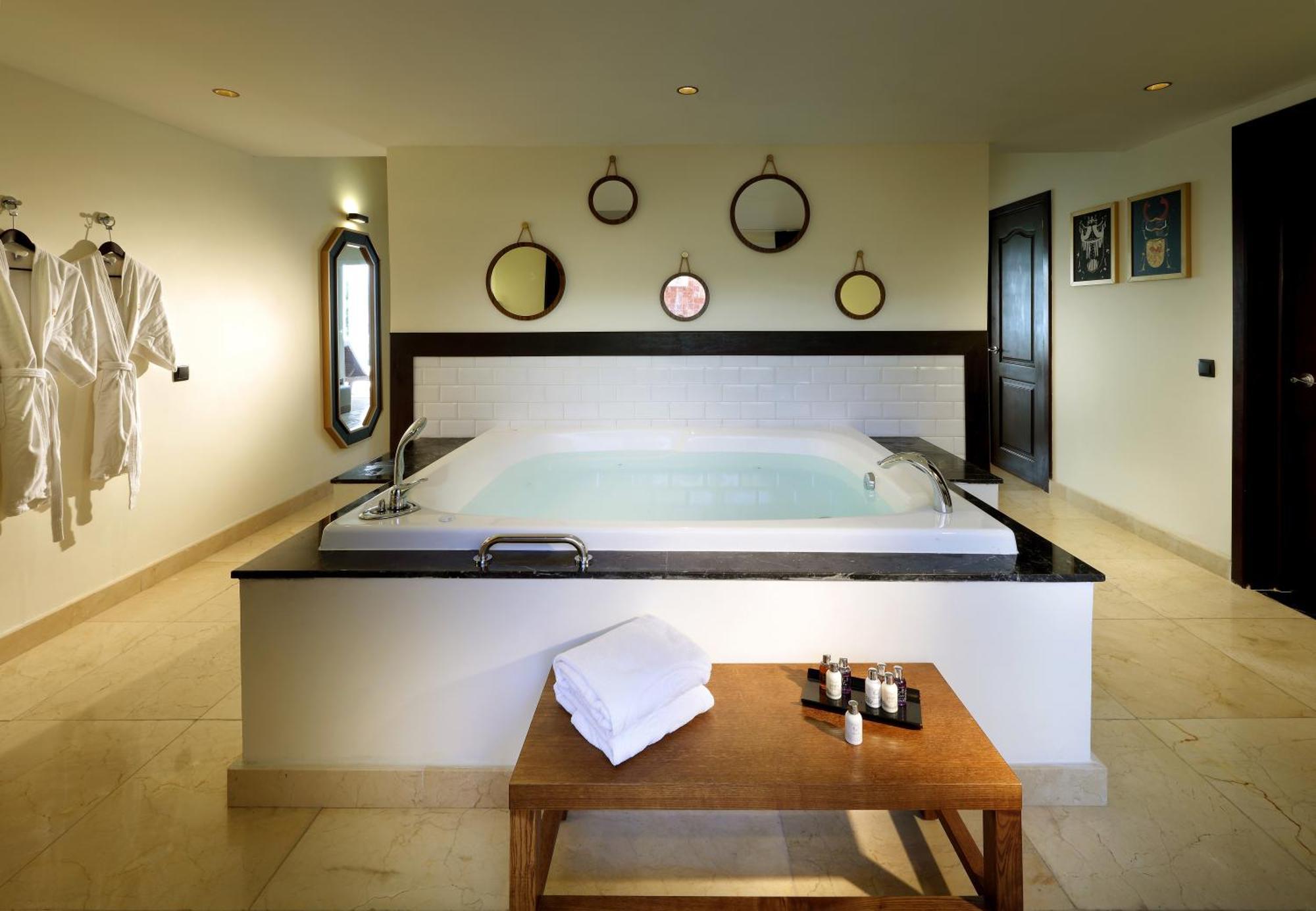 The Signature Level At Grand Palladium Lady Hamilton Resort & Spa Lucea Exterior foto