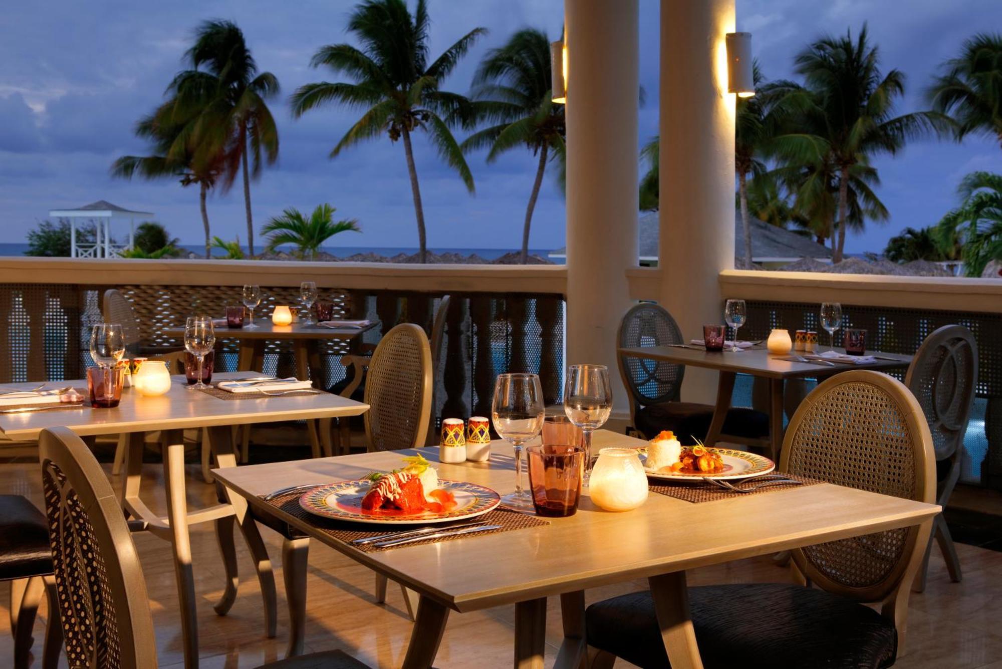 The Signature Level At Grand Palladium Lady Hamilton Resort & Spa Lucea Exterior foto
