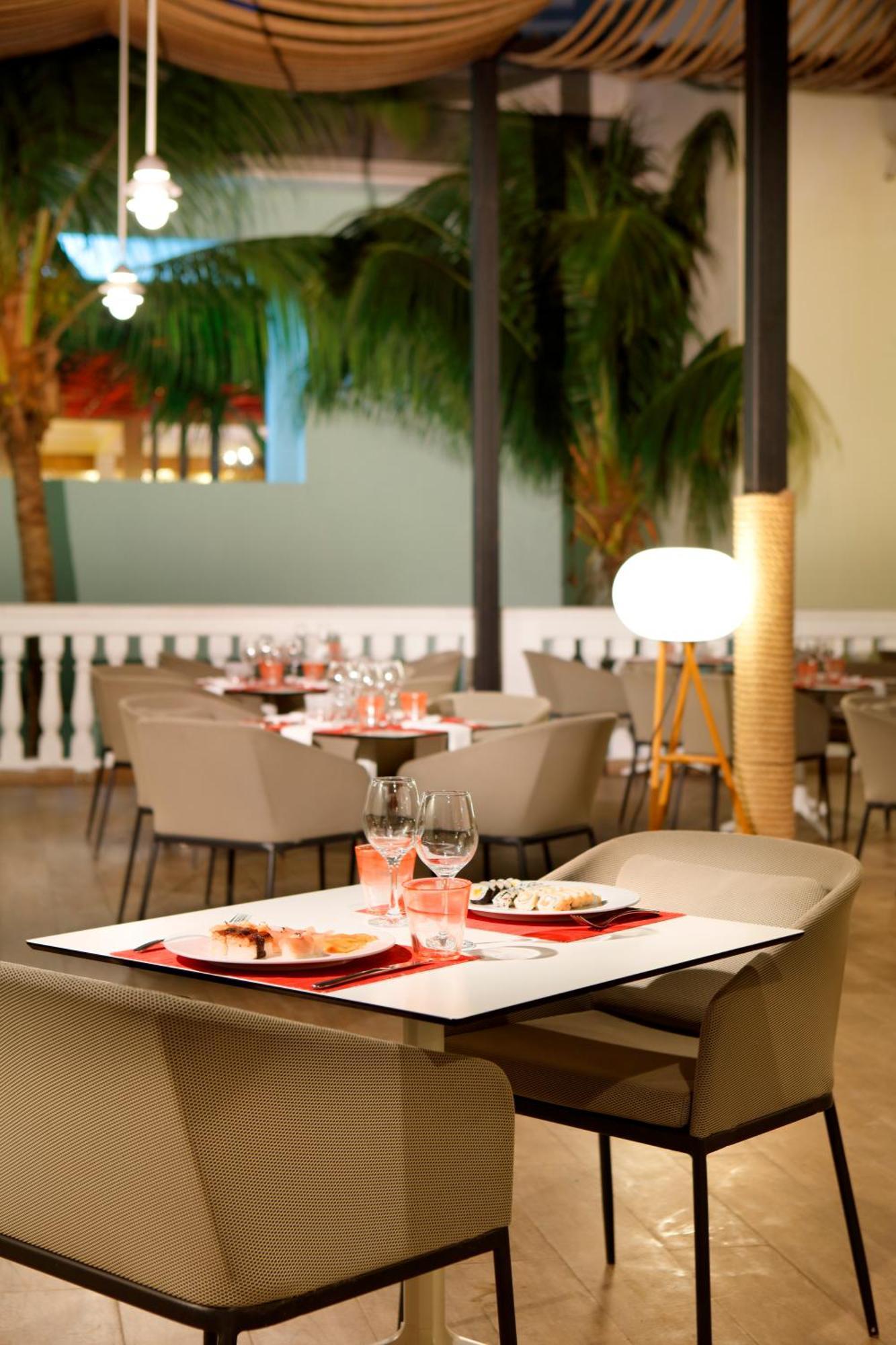 The Signature Level At Grand Palladium Lady Hamilton Resort & Spa Lucea Exterior foto